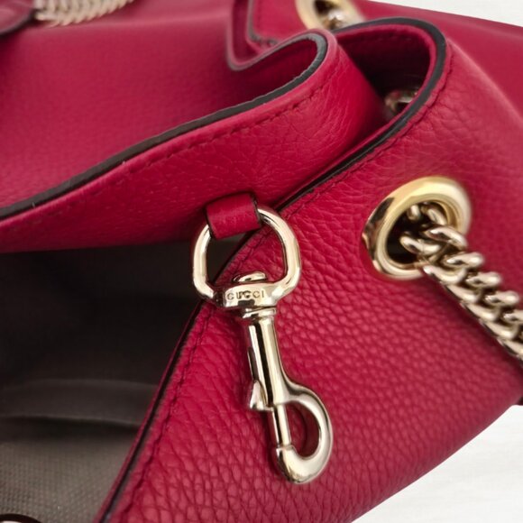 Pebbled Calfskin Medium Soho Chain Shoulder Bag Red - Picture 8 of 11